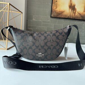 Coach Half Moon Bag Women's Crossbody Bag Croissant Bag
